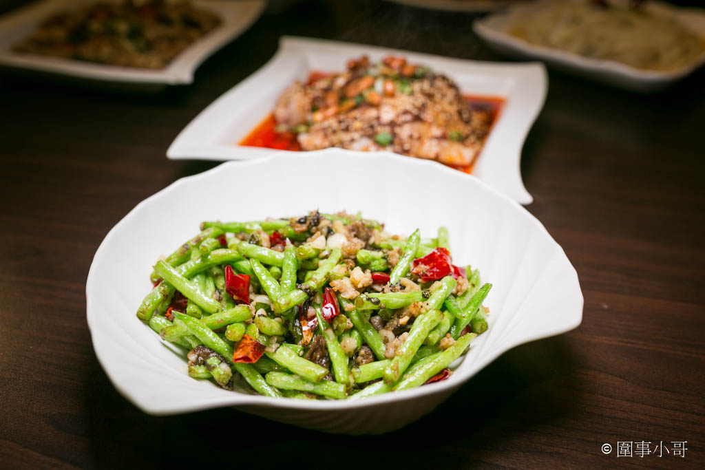 桃園中壢川菜-川耗仔食府，來自重慶的闆娘為大家帶來麻辣鮮香的正宗川味料理！保証讓你吃到滿頭大汗大呼過癮喔(陪吃) @圍事小哥的幸福相框