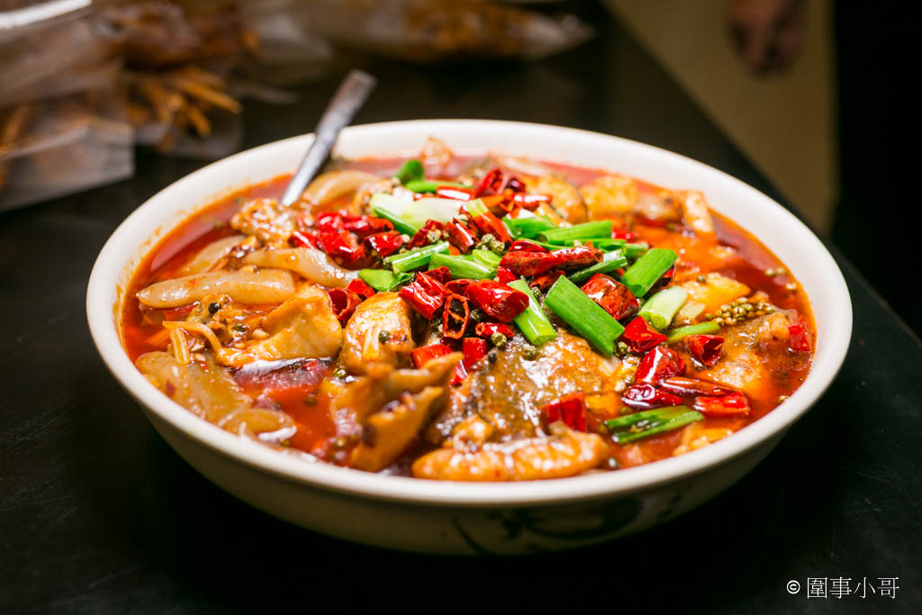 桃園中壢川菜-川耗仔食府，來自重慶的闆娘為大家帶來麻辣鮮香的正宗川味料理！保証讓你吃到滿頭大汗大呼過癮喔(陪吃) @圍事小哥的幸福相框