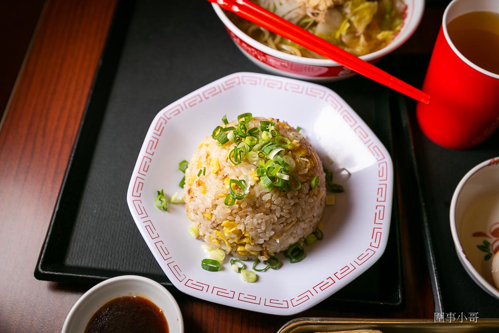 台北美食推薦-虎記餃子！日本老店技術指導，在台北就能享受到日本中華風的正統日式煎餃還有超棒的蔬菜醬油拉麵！ @圍事小哥的幸福相框