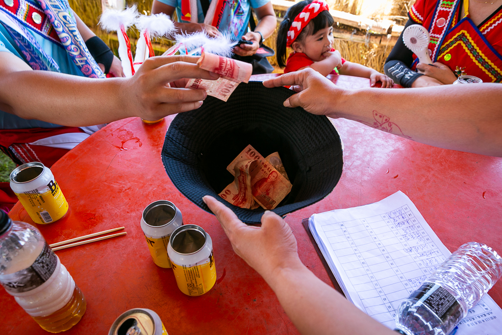 花蓮旅遊景點-2024鳳林鎮吉娜魯岸豐年祭，來感受一下阿美族的熱情與活力吧！一輩子至少該來參加一次的阿美族盛大慶典。（內有飲酒議題未成年請未飲酒） @圍事小哥的幸福相框