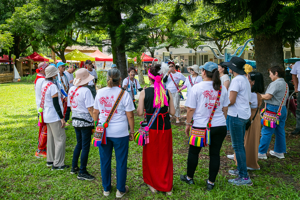 花蓮旅遊景點-2024鳳林鎮吉娜魯岸豐年祭，來感受一下阿美族的熱情與活力吧！一輩子至少該來參加一次的阿美族盛大慶典。（內有飲酒議題未成年請未飲酒） @圍事小哥的幸福相框