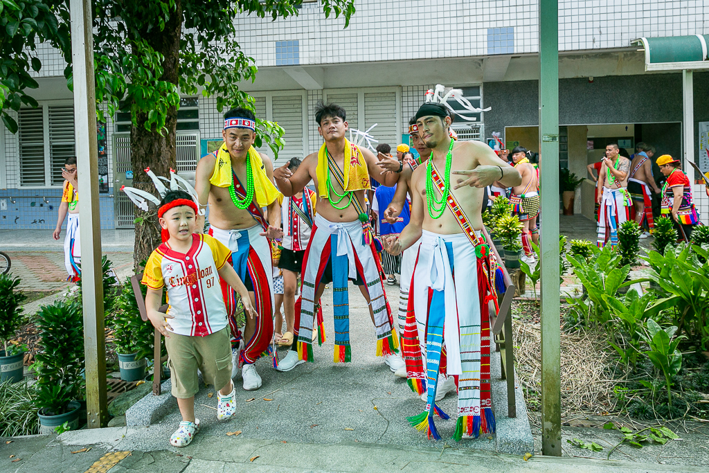 花蓮旅遊景點-2024鳳林鎮吉娜魯岸豐年祭，來感受一下阿美族的熱情與活力吧！一輩子至少該來參加一次的阿美族盛大慶典。（內有飲酒議題未成年請未飲酒） @圍事小哥的幸福相框