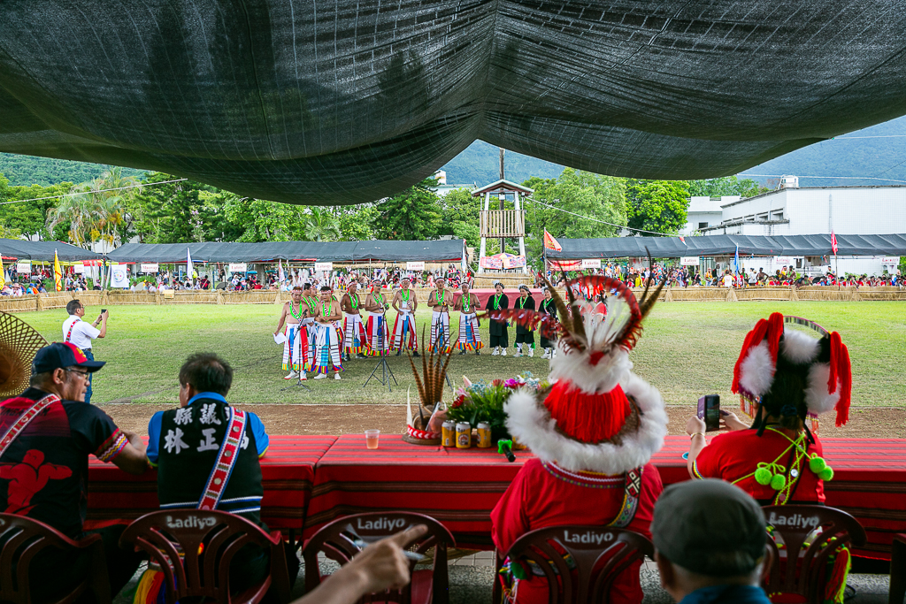 花蓮旅遊景點-2024鳳林鎮吉娜魯岸豐年祭，來感受一下阿美族的熱情與活力吧！一輩子至少該來參加一次的阿美族盛大慶典。（內有飲酒議題未成年請未飲酒） @圍事小哥的幸福相框