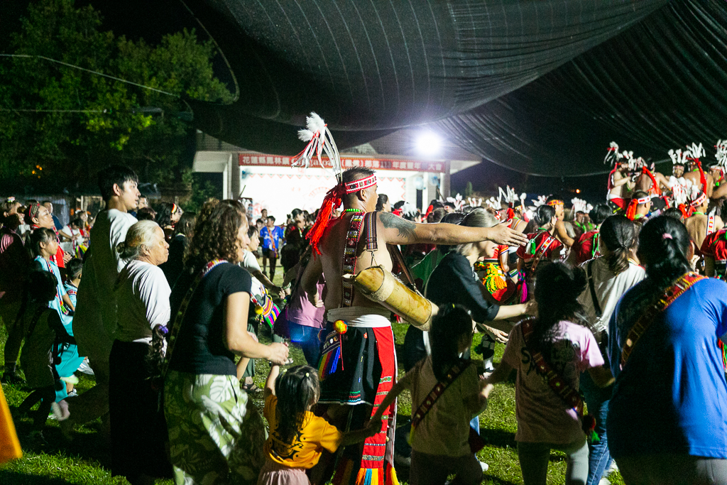 花蓮旅遊景點-2024鳳林鎮吉娜魯岸豐年祭，來感受一下阿美族的熱情與活力吧！一輩子至少該來參加一次的阿美族盛大慶典。（內有飲酒議題未成年請未飲酒） @圍事小哥的幸福相框