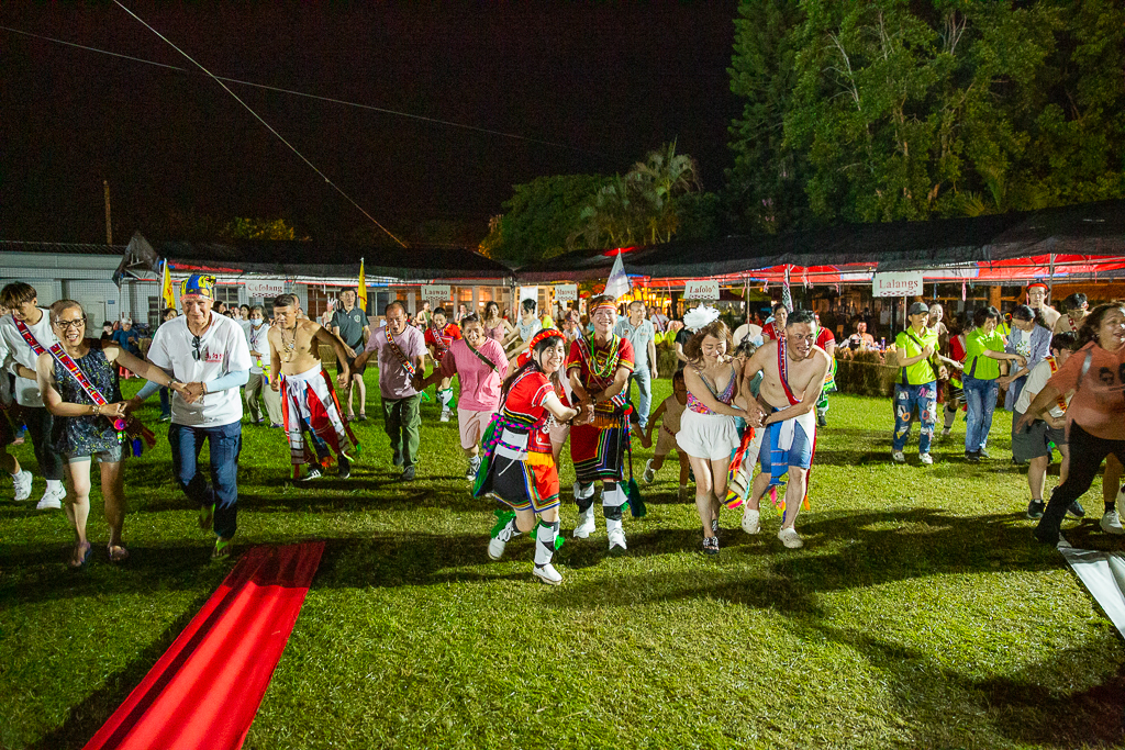 花蓮旅遊景點-2024鳳林鎮吉娜魯岸豐年祭，來感受一下阿美族的熱情與活力吧！一輩子至少該來參加一次的阿美族盛大慶典。（內有飲酒議題未成年請未飲酒） @圍事小哥的幸福相框