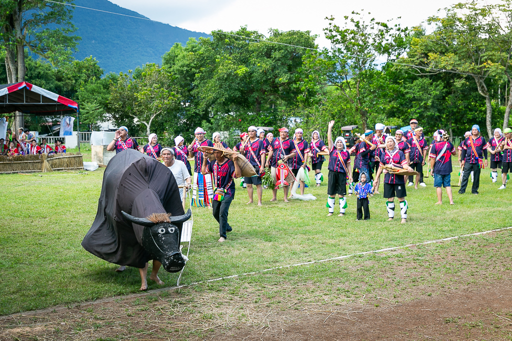 花蓮旅遊景點-2024鳳林鎮吉娜魯岸豐年祭，來感受一下阿美族的熱情與活力吧！一輩子至少該來參加一次的阿美族盛大慶典。（內有飲酒議題未成年請未飲酒） @圍事小哥的幸福相框