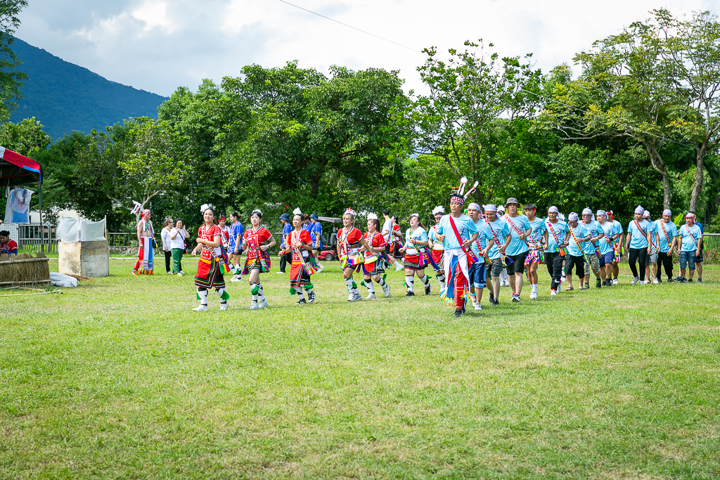 花蓮旅遊景點-2024鳳林鎮吉娜魯岸豐年祭，來感受一下阿美族的熱情與活力吧！一輩子至少該來參加一次的阿美族盛大慶典。（內有飲酒議題未成年請未飲酒） @圍事小哥的幸福相框