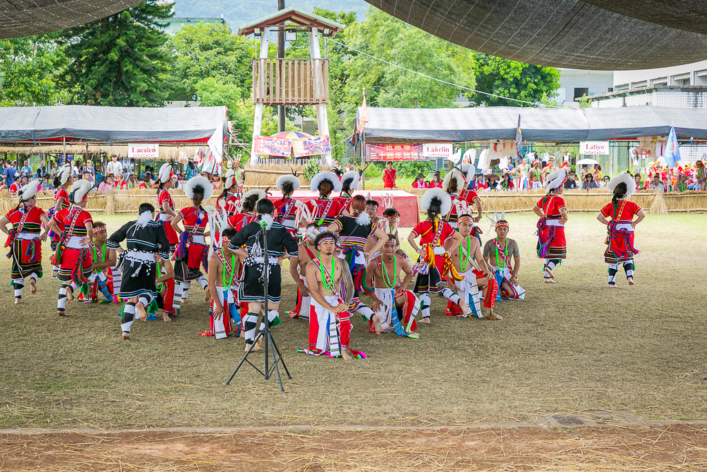 花蓮旅遊景點-2024鳳林鎮吉娜魯岸豐年祭，來感受一下阿美族的熱情與活力吧！一輩子至少該來參加一次的阿美族盛大慶典。（內有飲酒議題未成年請未飲酒） @圍事小哥的幸福相框