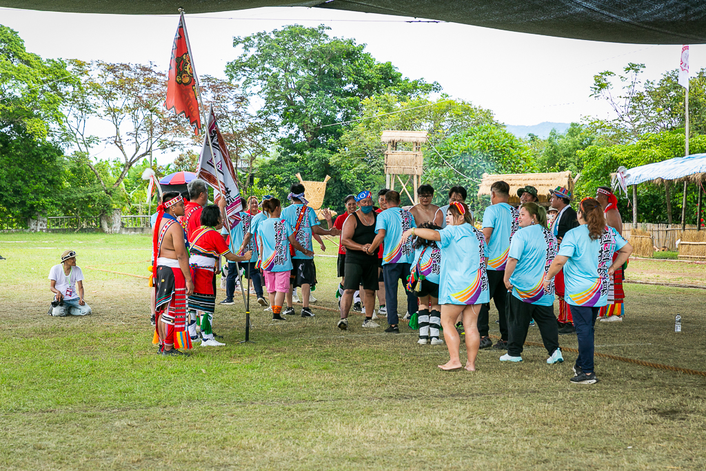 花蓮旅遊景點-2024鳳林鎮吉娜魯岸豐年祭，來感受一下阿美族的熱情與活力吧！一輩子至少該來參加一次的阿美族盛大慶典。（內有飲酒議題未成年請未飲酒） @圍事小哥的幸福相框