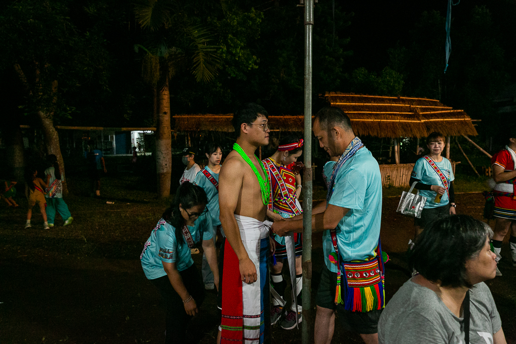 花蓮旅遊景點-2024鳳林鎮吉娜魯岸豐年祭，來感受一下阿美族的熱情與活力吧！一輩子至少該來參加一次的阿美族盛大慶典。（內有飲酒議題未成年請未飲酒） @圍事小哥的幸福相框