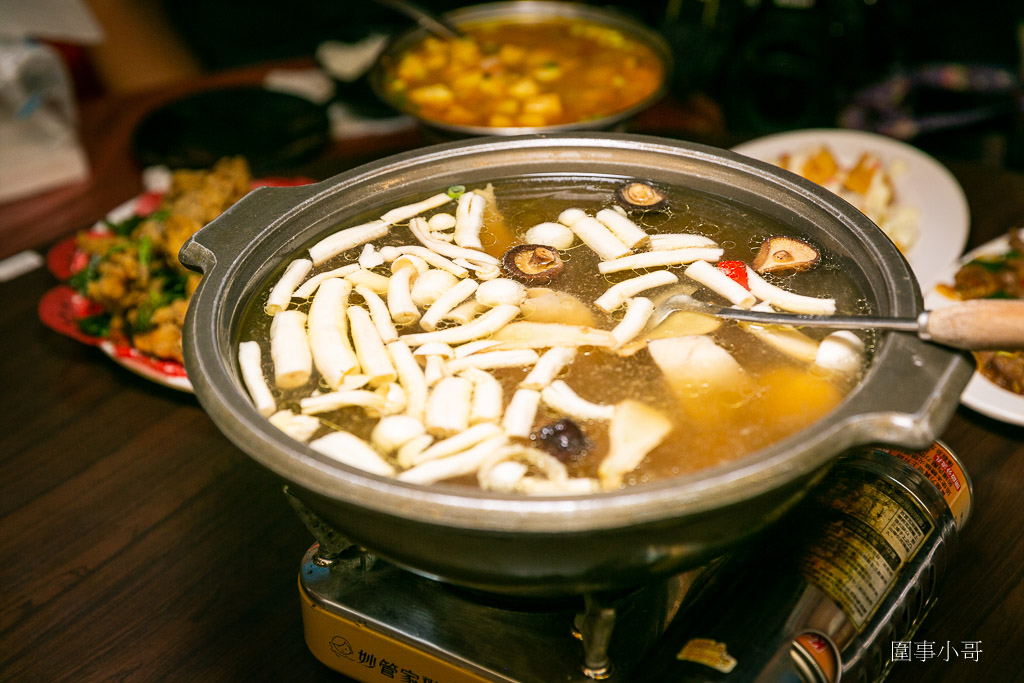 宜蘭美食推薦-宜蘭羅東聚餐首選百滙窯烤雞，各式餐點美味又好吃～窯烤雞建議先預定喔喔！ @圍事小哥的幸福相框