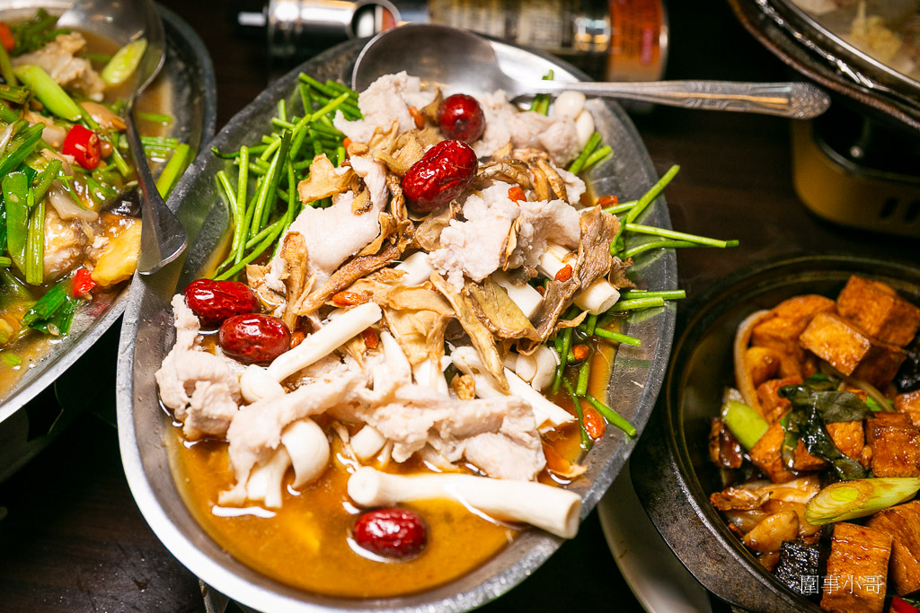 宜蘭美食推薦-宜蘭羅東聚餐首選百滙窯烤雞，各式餐點美味又好吃～窯烤雞建議先預定喔喔！ @圍事小哥的幸福相框