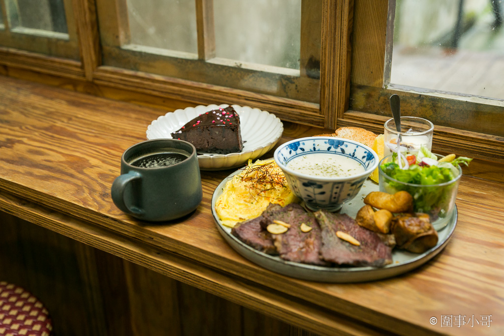 宜蘭羅東早午餐-老宅風格的奧莉薇雅早午餐，特愛她的裝潢風格，早午餐不錯吃而且也有咖啡與甜點可以選擇呢 @圍事小哥的幸福相框