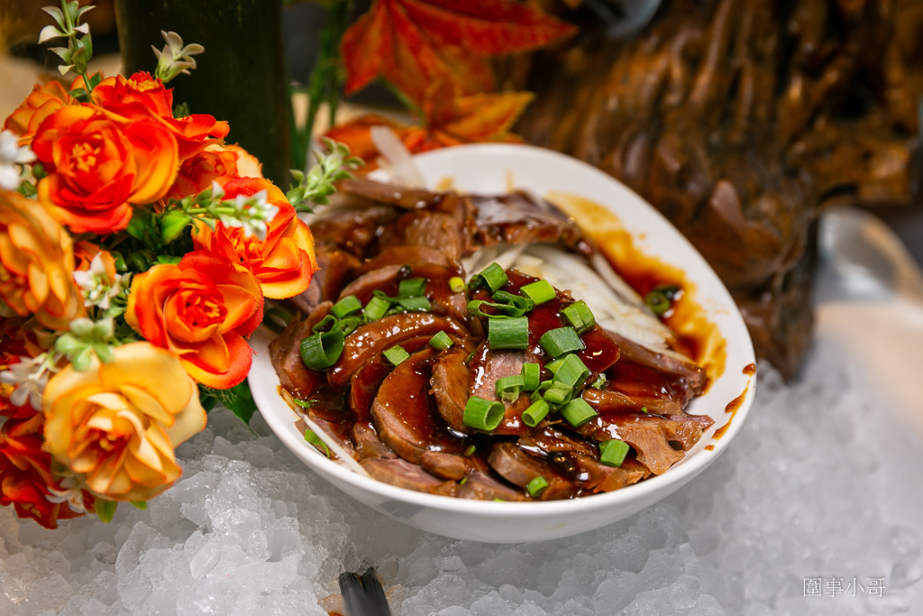 中壢美食-圍爐春酒好選擇，好漢莊甕子雞菜色多又精緻～非常適合聚餐的好餐廳喔。 @圍事小哥的幸福相框