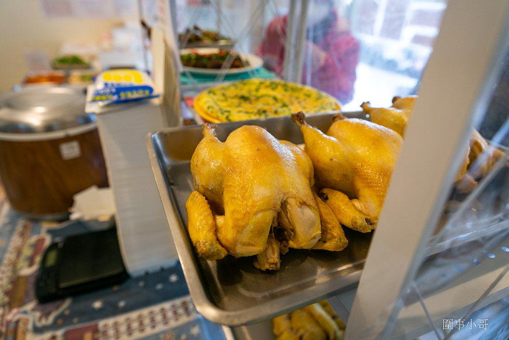 中壢太子鎮美食-饗福便當，沒有看板的小小便當店，但竟然能吃到餐廳等級的精緻菜餚！！！還有各式真空冷凍包裝的各種菜色可以選購。 @圍事小哥的幸福相框