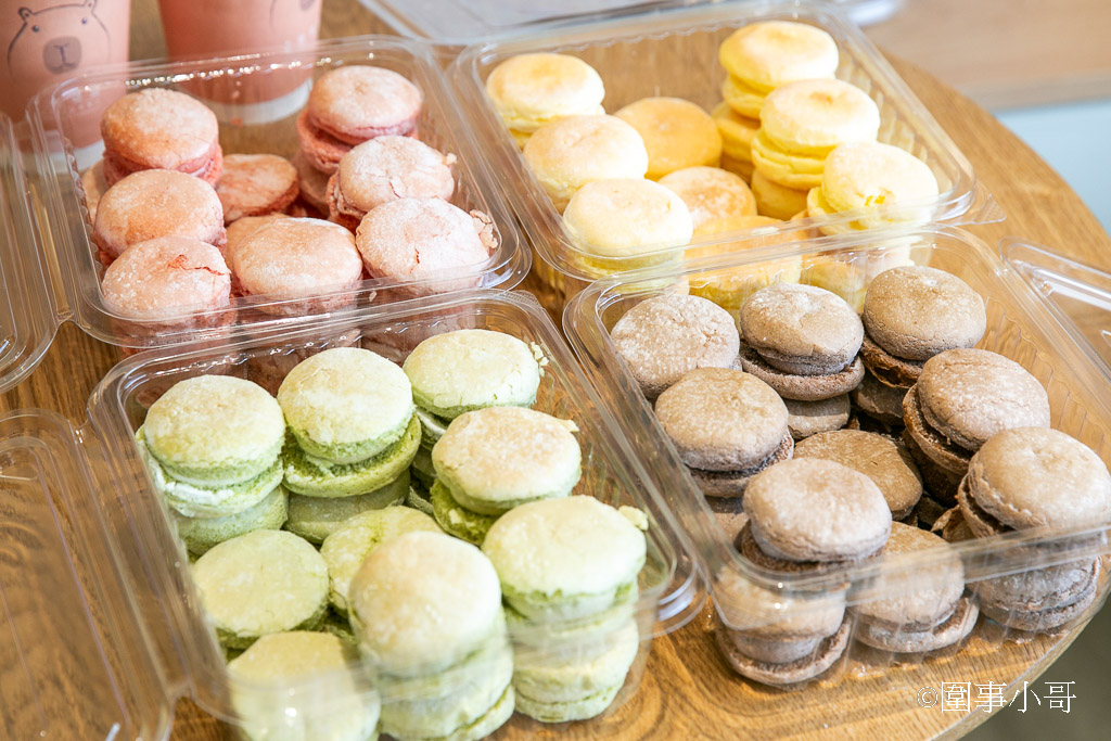 桃園內壢美食景點-卡比拉拉，超萌水豚君們圍繞著各式的手工點心大樹，太可愛了！！！（邀約 @圍事小哥的幸福相框