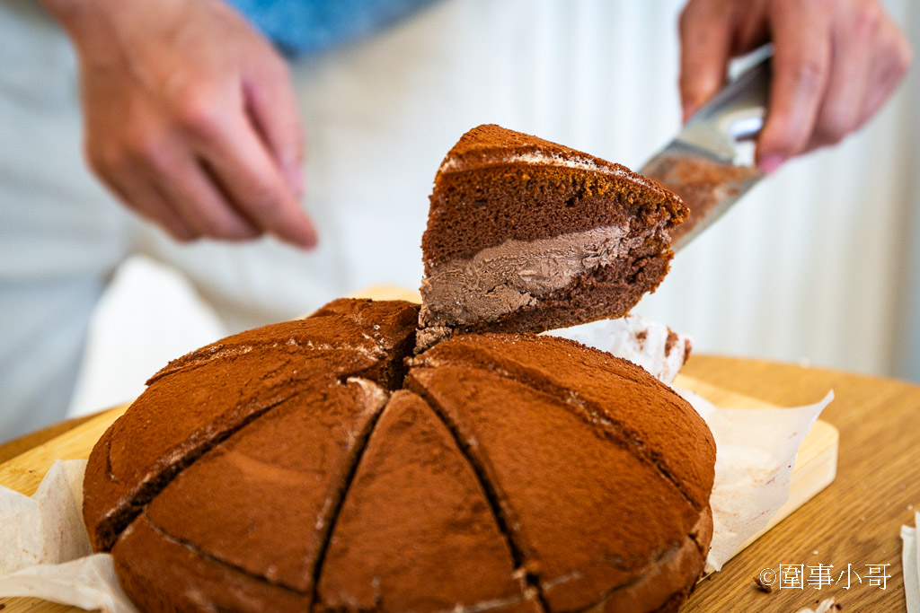 桃園內壢美食景點-卡比拉拉，超萌水豚君們圍繞著各式的手工點心大樹，太可愛了！！！（邀約 @圍事小哥的幸福相框