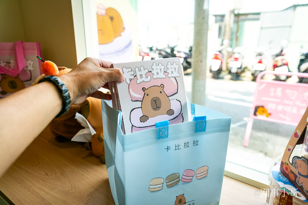 桃園內壢美食景點-卡比拉拉，超萌水豚君們圍繞著各式的手工點心大樹，太可愛了！！！（邀約 @圍事小哥的幸福相框