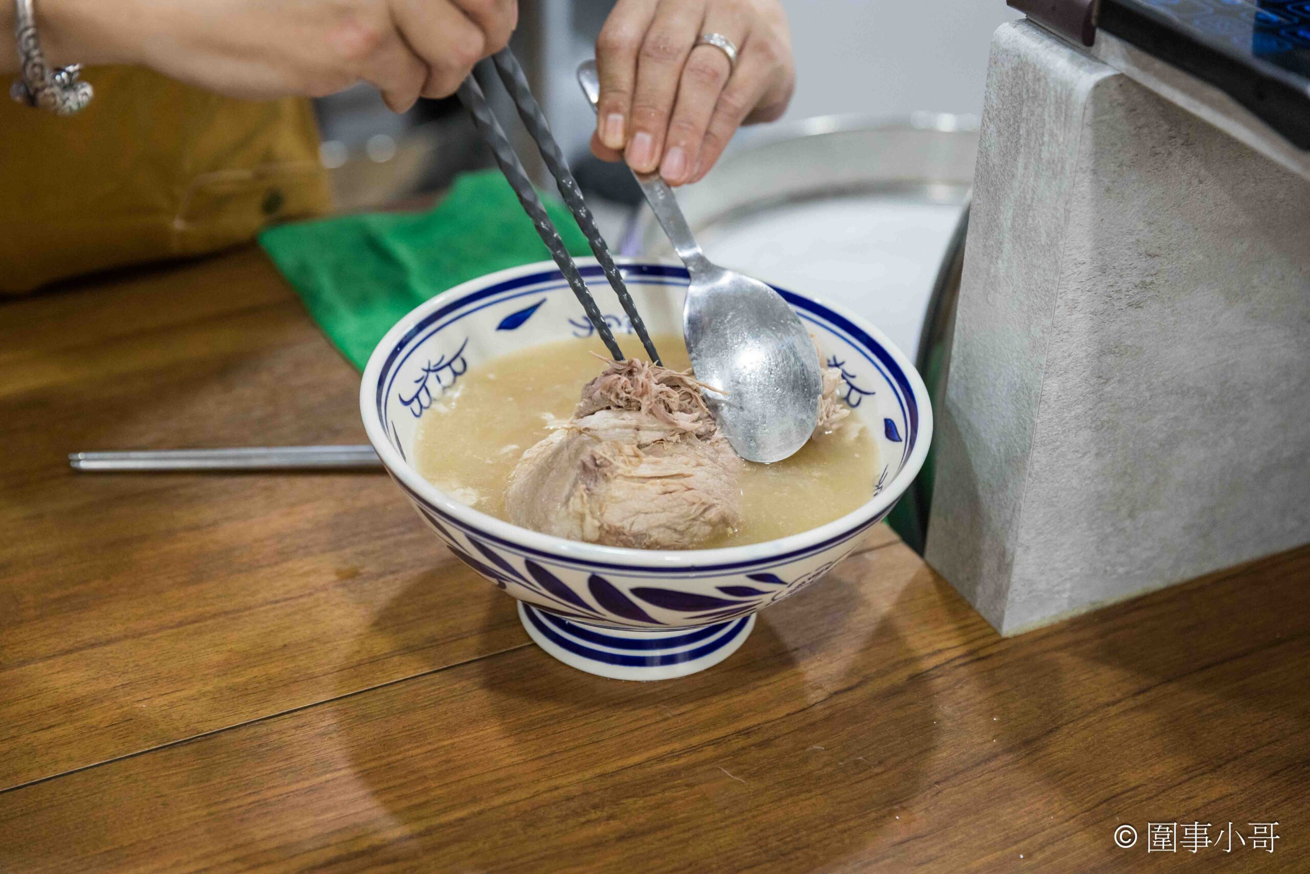 宜蘭羅東美食推薦-甩壹碗雲南米線專賣店，十幾種佐料任你加，老闆記憶裡的雲南米線就要這樣吃才好吃！！！ @圍事小哥的幸福相框