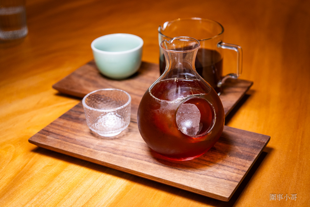 中壢咖啡廳推薦-Mukka cafe-沐卡咖啡，手沖咖啡匠心獨具，咖啡師信手拈來都是讓人回味再三的極品～有自製的美味甜點也有高質感的點心～ @圍事小哥的幸福相框