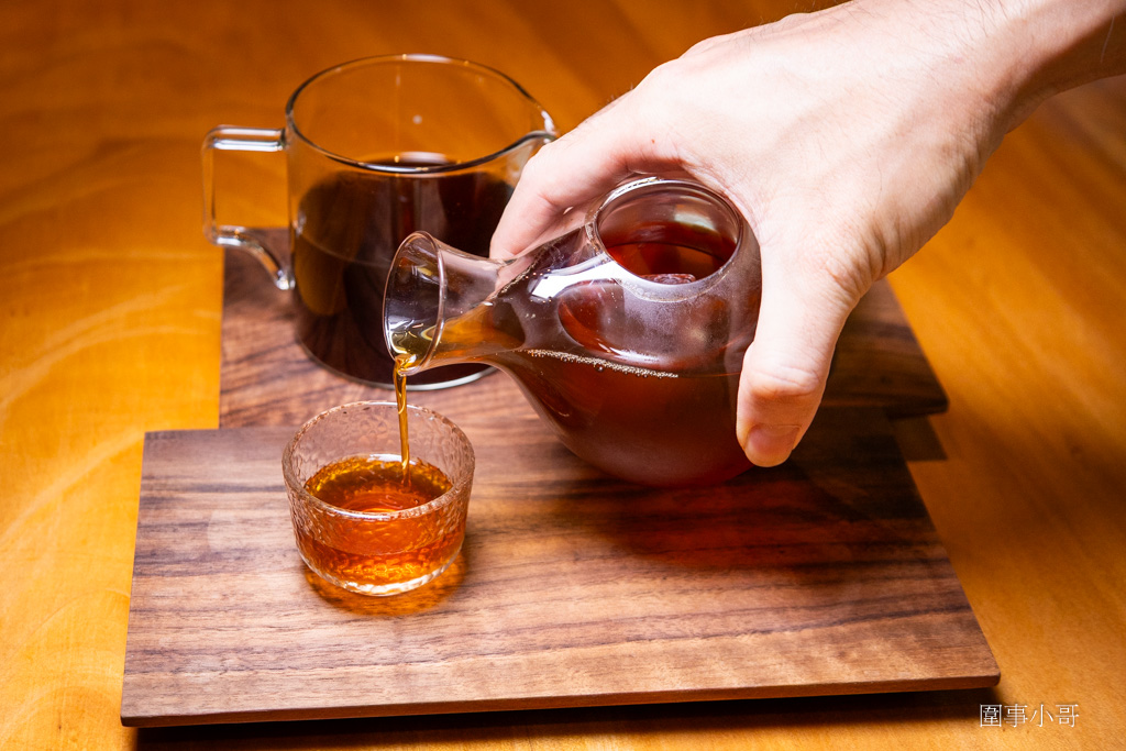 中壢咖啡廳推薦-Mukka cafe-沐卡咖啡，手沖咖啡匠心獨具，咖啡師信手拈來都是讓人回味再三的極品～有自製的美味甜點也有高質感的點心～ @圍事小哥的幸福相框