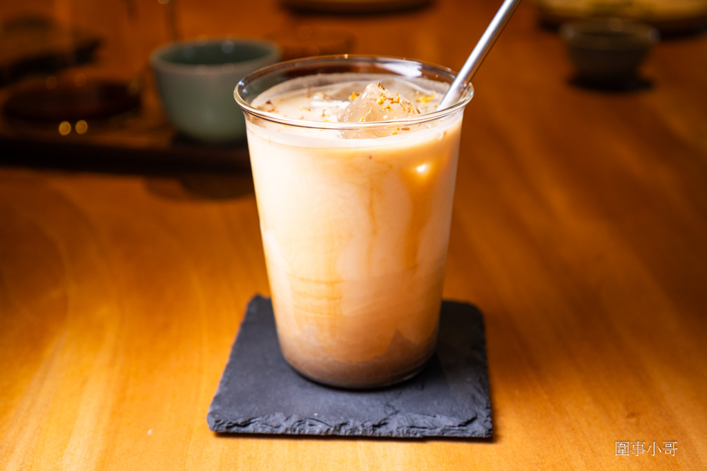 中壢咖啡廳推薦-Mukka cafe-沐卡咖啡，手沖咖啡匠心獨具，咖啡師信手拈來都是讓人回味再三的極品～有自製的美味甜點也有高質感的點心～ @圍事小哥的幸福相框