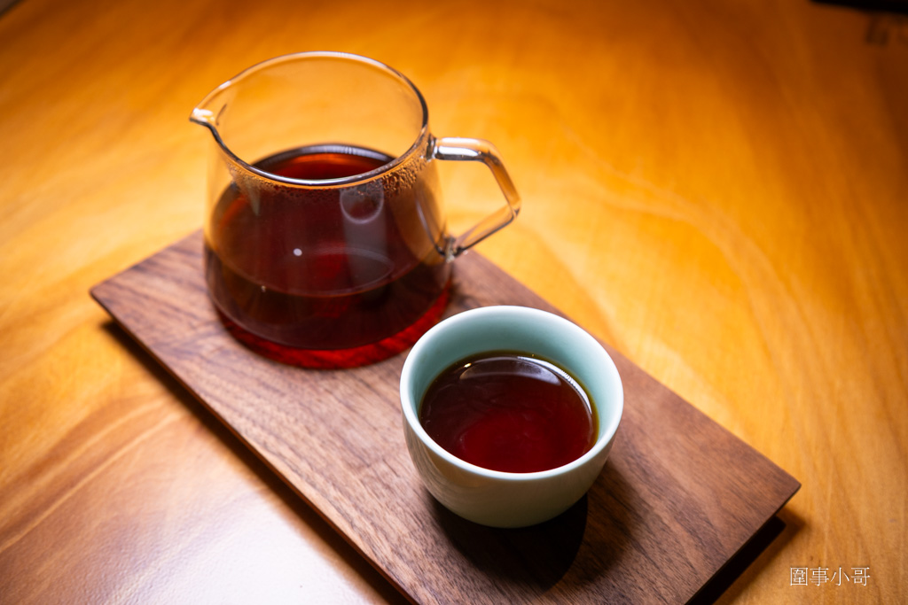 中壢咖啡廳推薦-Mukka cafe-沐卡咖啡，手沖咖啡匠心獨具，咖啡師信手拈來都是讓人回味再三的極品～有自製的美味甜點也有高質感的點心～ @圍事小哥的幸福相框