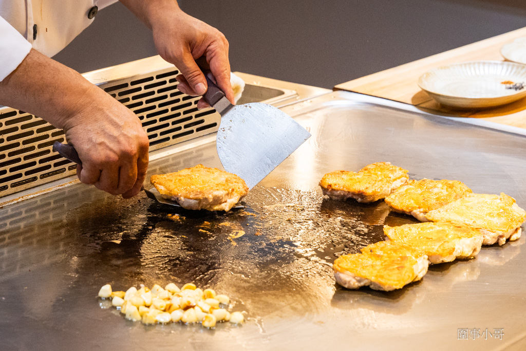 桃園大園青埔美食推薦-海童鐵板料亭,嚴選的食材遇上身懷絕技的主廚,一道道美味的鐵板料理讓人心滿意足。 @圍事小哥的幸福相框 桃園大園青埔美食推薦-海童鐵板料亭,嚴選的食材遇上身懷絕技的主廚,一道道美味的鐵板料理讓人心滿意足。 @圍事小哥的幸福相框