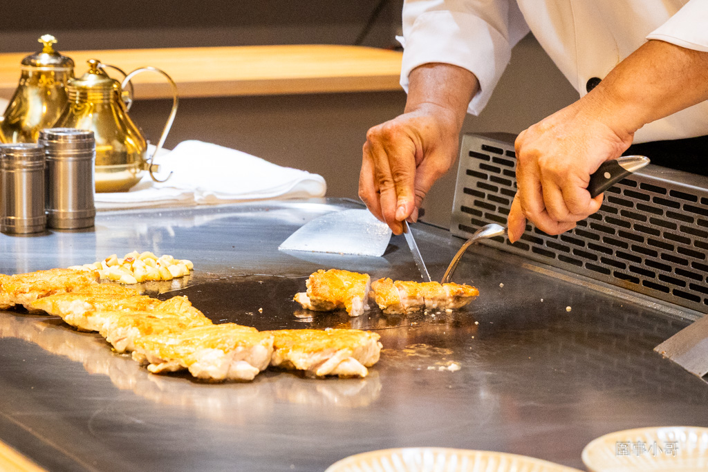 桃園大園青埔美食推薦-海童鐵板料亭,嚴選的食材遇上身懷絕技的主廚,一道道美味的鐵板料理讓人心滿意足。 @圍事小哥的幸福相框 桃園大園青埔美食推薦-海童鐵板料亭,嚴選的食材遇上身懷絕技的主廚,一道道美味的鐵板料理讓人心滿意足。 @圍事小哥的幸福相框