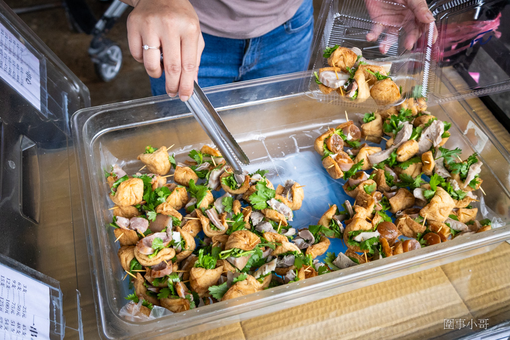 宜蘭傳統小吃推薦-復元行季節限定一串心!口味多樣搭配特製沾醬好吃到停不下來啦,美味的大腸包香腸加蘋果泡菜也讓人口水直流。 @圍事小哥的幸福相框 宜蘭傳統小吃推薦-復元行季節限定一串心!口味多樣搭配特製沾醬好吃到停不下來啦,美味的大腸包香腸加蘋果泡菜也讓人口水直流。 @圍事小哥的幸福相框