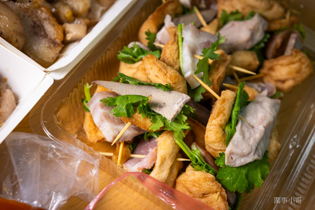 宜蘭傳統小吃推薦-復元行季節限定一串心!口味多樣搭配特製沾醬好吃到停不下來啦,美味的大腸包香腸加蘋果泡菜也讓人口水直流。 @圍事小哥的幸福相框 宜蘭傳統小吃推薦-復元行季節限定一串心!口味多樣搭配特製沾醬好吃到停不下來啦,美味的大腸包香腸加蘋果泡菜也讓人口水直流。 @圍事小哥的幸福相框