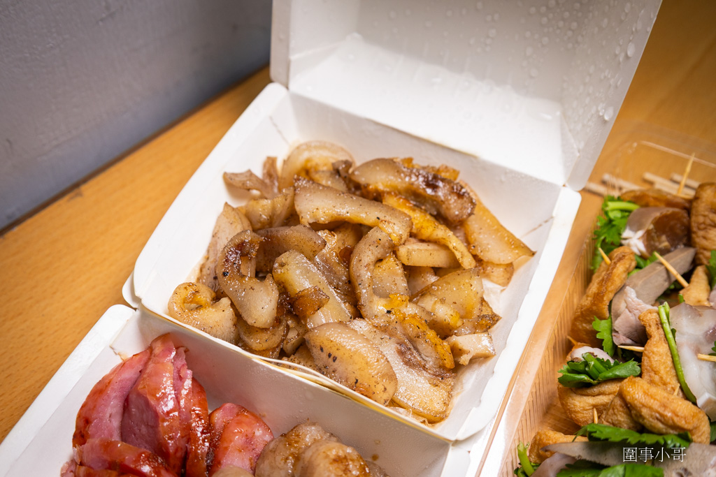 宜蘭傳統小吃推薦-復元行季節限定一串心!口味多樣搭配特製沾醬好吃到停不下來啦,美味的大腸包香腸加蘋果泡菜也讓人口水直流。 @圍事小哥的幸福相框 宜蘭傳統小吃推薦-復元行季節限定一串心!口味多樣搭配特製沾醬好吃到停不下來啦,美味的大腸包香腸加蘋果泡菜也讓人口水直流。 @圍事小哥的幸福相框