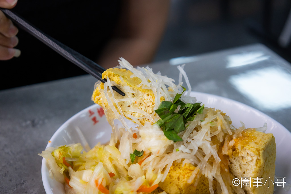 宜蘭羅東美食-玉里橋頭臭豆腐羅東店開幕啦~快點來吃吃佐料豐富真正外酥內嫩的玉里臭豆腐吧~ @圍事小哥的幸福相框 宜蘭羅東美食-玉里橋頭臭豆腐羅東店開幕啦~快點來吃吃佐料豐富真正外酥內嫩的玉里臭豆腐吧~ @圍事小哥的幸福相框
