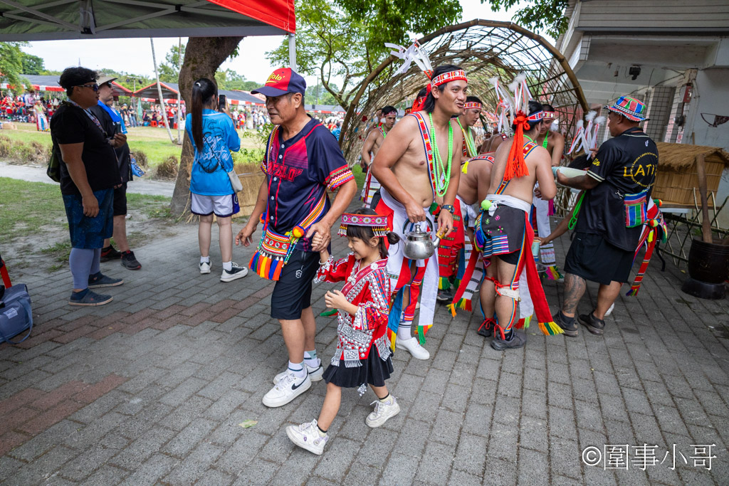 花蓮鳳林阿美族豐年祭,2026吉娜魯岸部落的夏天,歡迎來我們的豐年祭走走看看~(內有飲酒議題,飲酒過量有害健康) @圍事小哥的幸福相框 花蓮鳳林阿美族豐年祭,2026吉娜魯岸部落的夏天,歡迎來我們的豐年祭走走看看~(內有飲酒議題,飲酒過量有害健康) @圍事小哥的幸福相框