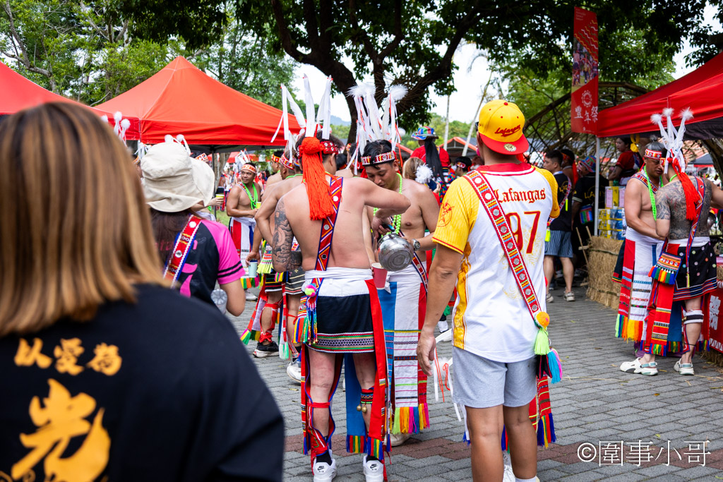 花蓮鳳林阿美族豐年祭,2026吉娜魯岸部落的夏天,歡迎來我們的豐年祭走走看看~(內有飲酒議題,飲酒過量有害健康) @圍事小哥的幸福相框 花蓮鳳林阿美族豐年祭,2026吉娜魯岸部落的夏天,歡迎來我們的豐年祭走走看看~(內有飲酒議題,飲酒過量有害健康) @圍事小哥的幸福相框